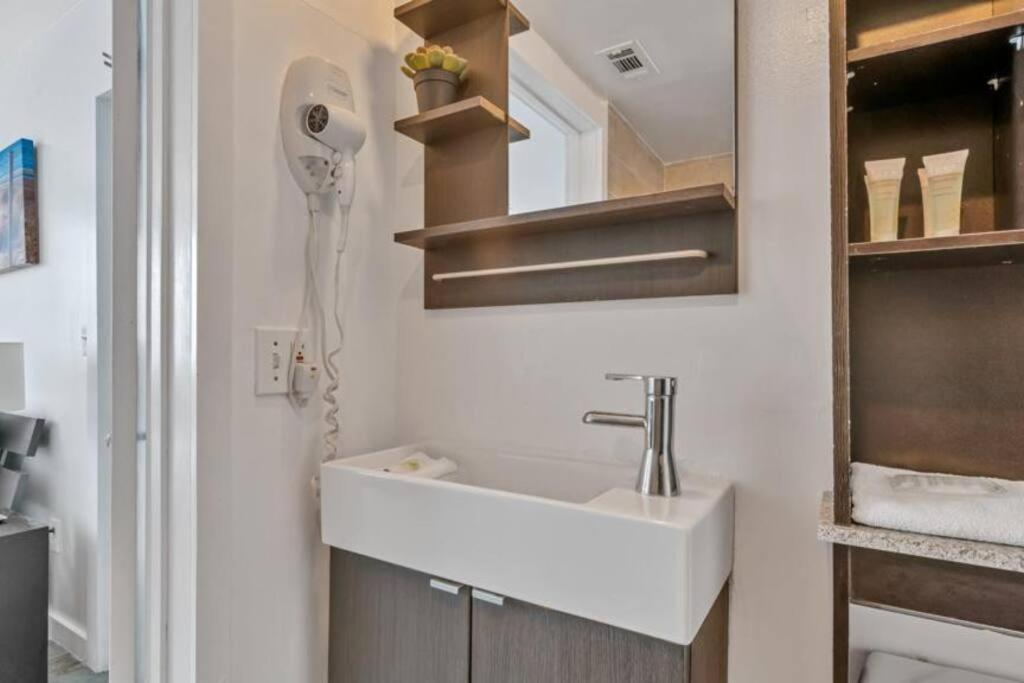 Amazing Apartment In South Beach, Ocean Drive Miami Beach Exterior photo